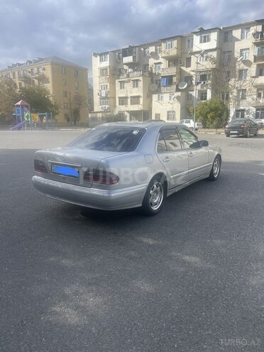 Mercedes E 220 2000, 367,416 km - 2.2 l - Bakı