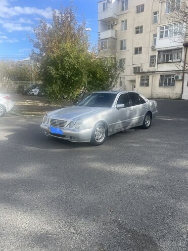 Mercedes E 220 2000, 367,416 km - 2.2 l - Bakı