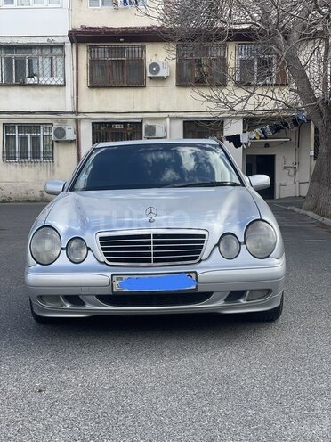 Mercedes E 220 2000, 367,416 km - 2.2 l - Bakı