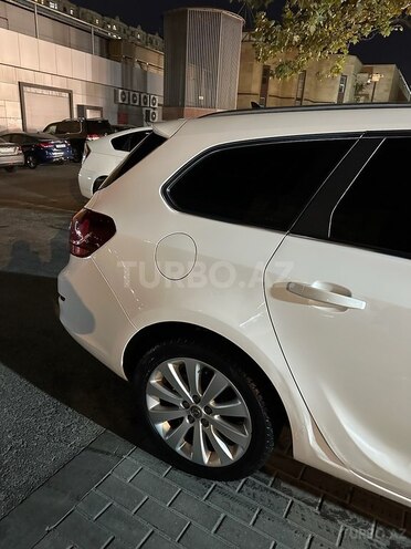 Opel Astra 2011, 192,000 km - 1.6 l - Bakı