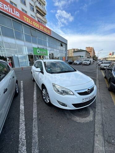 Opel Astra 2011, 192,000 km - 1.6 l - Bakı