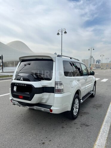 Mitsubishi Pajero 2016, 94,000 km - 3.0 л - Bakı
