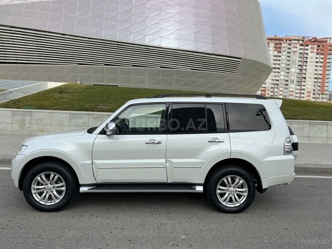 Mitsubishi Pajero 2016, 94,000 km - 3.0 л - Bakı