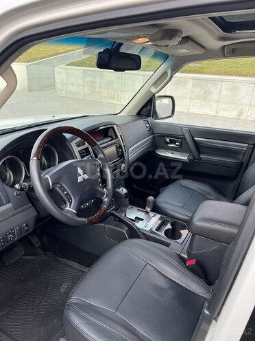 Mitsubishi Pajero 2016, 94,000 km - 3.0 л - Bakı