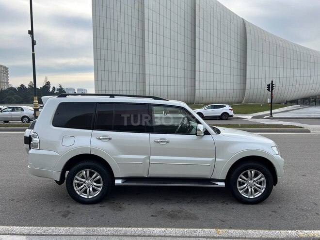 Mitsubishi Pajero 2016, 94,000 km - 3.0 л - Bakı