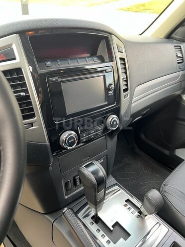 Mitsubishi Pajero 2016, 94,000 km - 3.0 л - Bakı