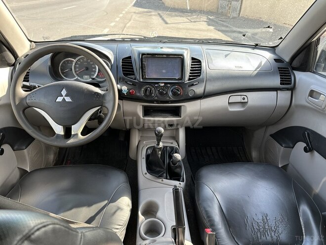 Mitsubishi L200 2013, 584,959 km - 2.5 l - Bakı