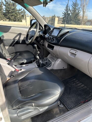 Mitsubishi L200 2013, 584,959 km - 2.5 l - Bakı