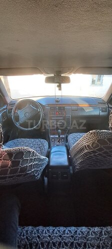 Mercedes E 220 1999, 403,653 km - 2.2 l - Bakı