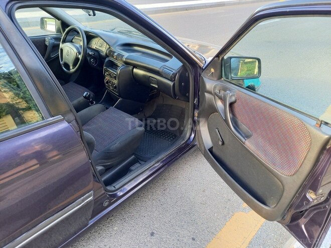 Opel Astra 1995, 350,000 km - 1.6 l - Bakı