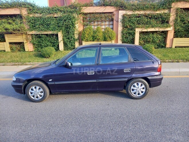 Opel Astra 1995, 350,000 km - 1.6 l - Bakı