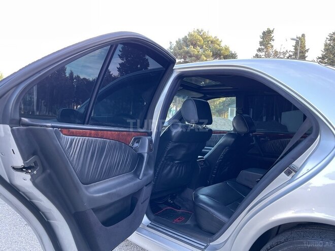 Mercedes E 320 1999, 231,964 km - 3.2 l - Sumqayıt