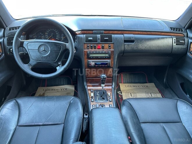 Mercedes E 320 1999, 231,964 km - 3.2 l - Sumqayıt