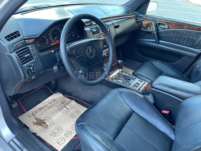 Mercedes E 320 1999, 231,964 km - 3.2 l - Sumqayıt