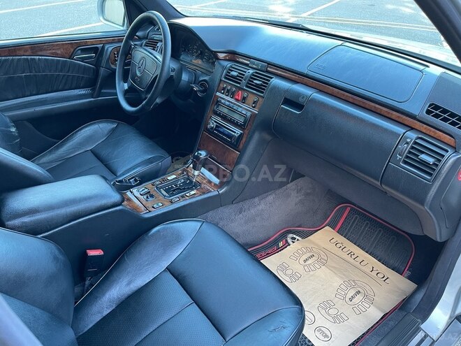 Mercedes E 320 1999, 231,964 km - 3.2 l - Sumqayıt