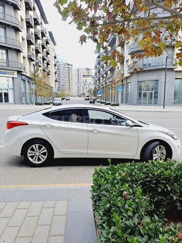 Hyundai Elantra 2011, 299,500 km - 1.8 l - Bakı