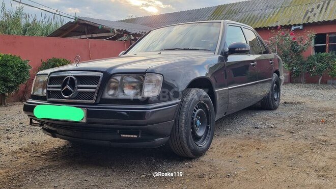 Mercedes E 250 1994, 165,495 km - 2.5 л - Bakı