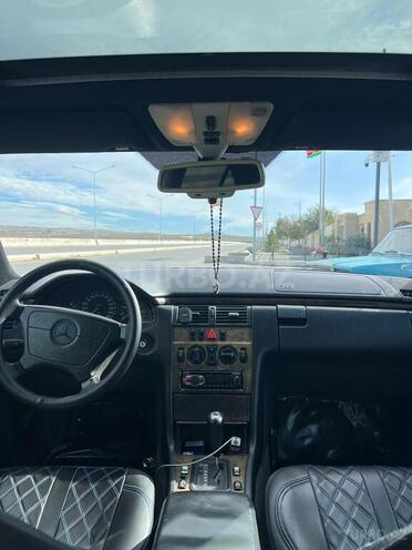 Mercedes E 280 1996, 347,000 km - 2.8 l - Şamaxı
