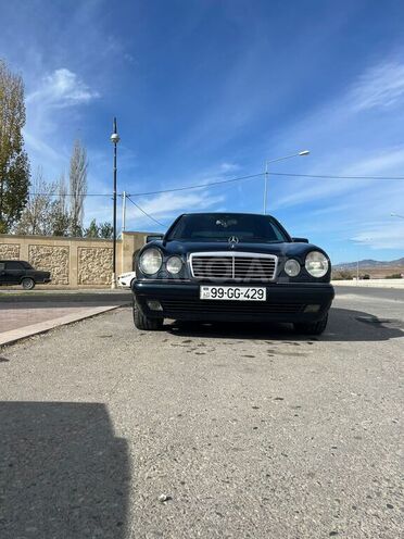 Mercedes E 280 1996, 347,000 km - 2.8 l - Şamaxı