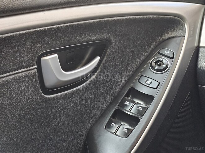 Hyundai i30 2013, 214,400 km - 1.6 л - Bakı