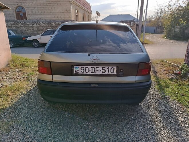 Opel Astra 1995, 525,481 km - 1.6 l - Qazax