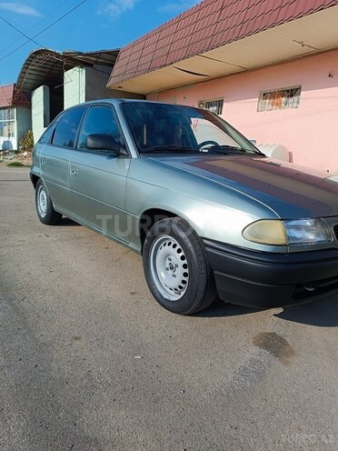 Opel Astra 1995, 525,481 km - 1.6 l - Qazax