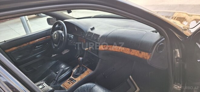 BMW 528 1998, 613,225 km - 2.8 l - Sabirabad