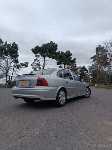 Opel Vectra 1999, 340,521 km - 2.0 л - Quba