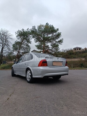 Opel Vectra 1999, 340,521 km - 2.0 л - Quba