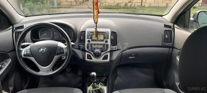 Hyundai i30 2009, 290,000 km - 1.6 l - Yevlax