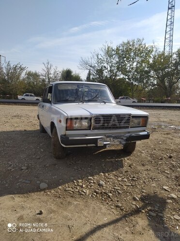 LADA (VAZ) 2107 2002, 97,000 km - 1.6 l - Salyan