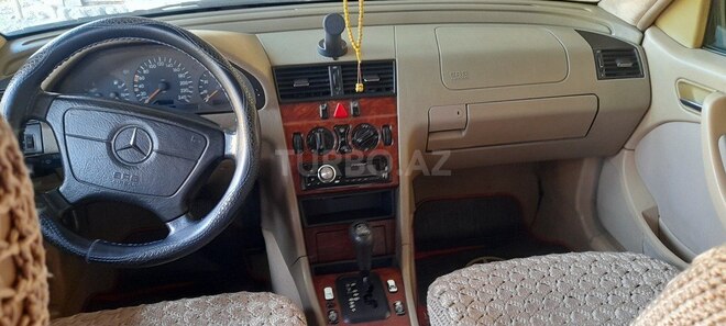 Mercedes C 200 1998, 325,123 km - 2.0 л - Zaqatala