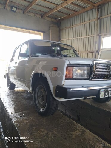 LADA (VAZ) 2107 2002, 97,000 km - 1.6 l - Salyan