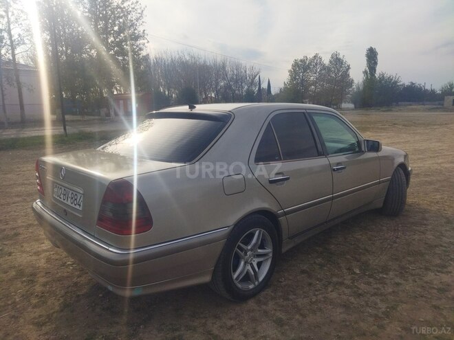 Mercedes C 220 1995, 350,000 km - 2.2 л - Bərdə