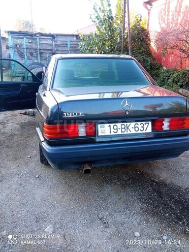 Mercedes 190 1992, 100,000 km - 1.8 l - Füzuli