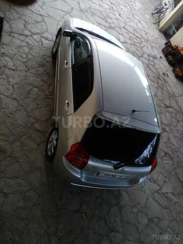 Toyota Corolla 2004, 260,000 km - 1.4 l - Bakı