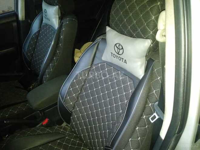 Toyota Corolla 2004, 260,000 km - 1.4 l - Bakı