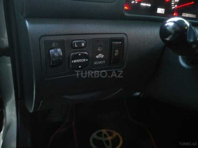 Toyota Corolla 2004, 260,000 km - 1.4 l - Bakı