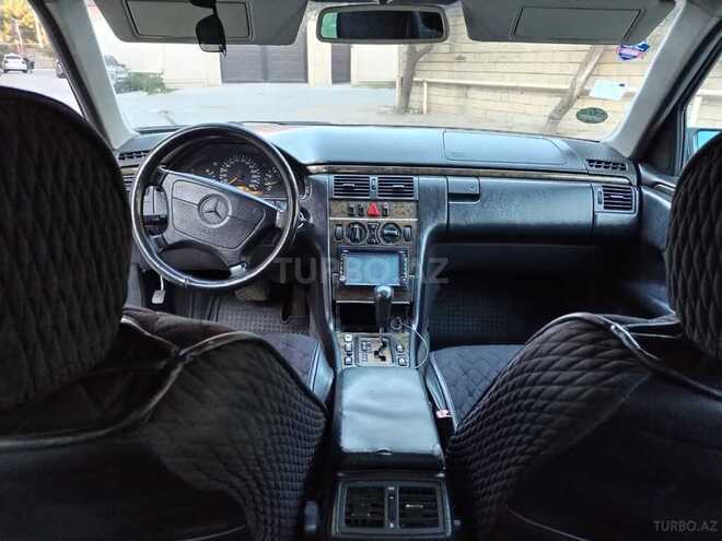 Mercedes E 280 1998, 220,000 km - 2.8 l - Bakı