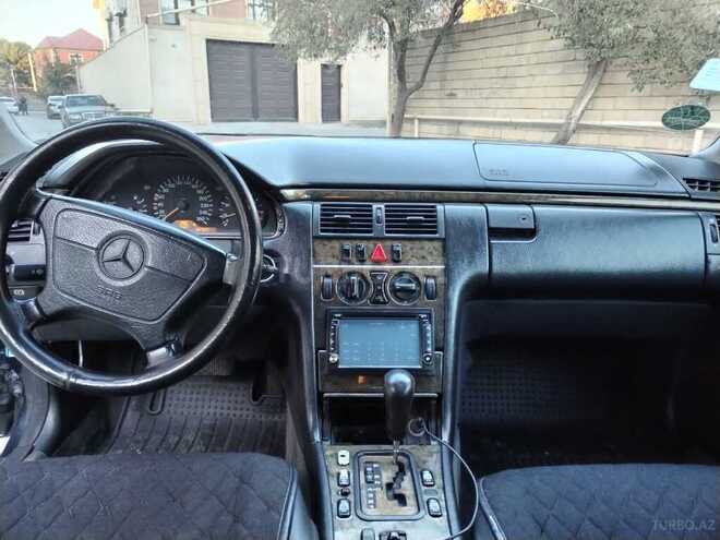 Mercedes E 280 1998, 220,000 km - 2.8 l - Bakı