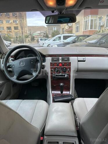 Mercedes E 220 2000, 280,000 km - 2.2 l - Bakı