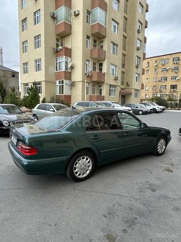 Mercedes E 220 2000, 280,000 km - 2.2 l - Bakı