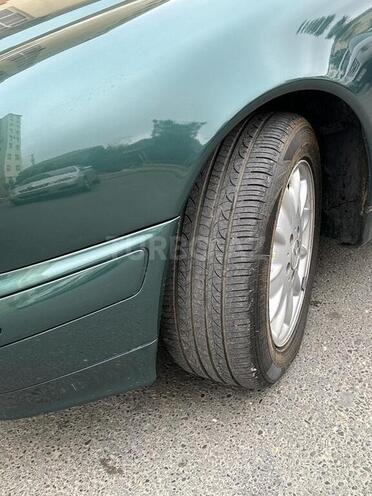 Mercedes E 220 2000, 280,000 km - 2.2 l - Bakı