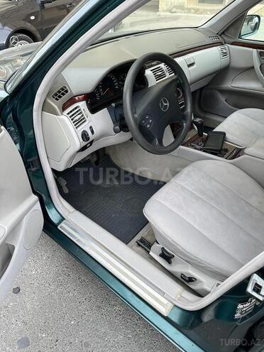 Mercedes E 220 2000, 280,000 km - 2.2 l - Bakı