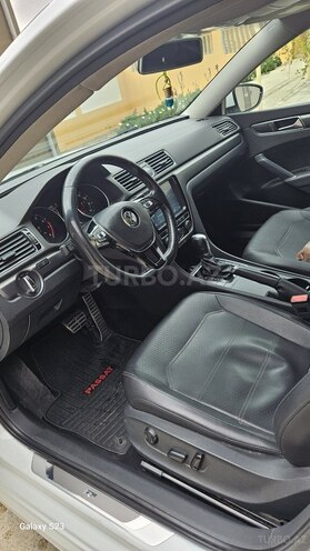 Volkswagen Passat 2016, 183,883 km - 1.8 л - Bakı