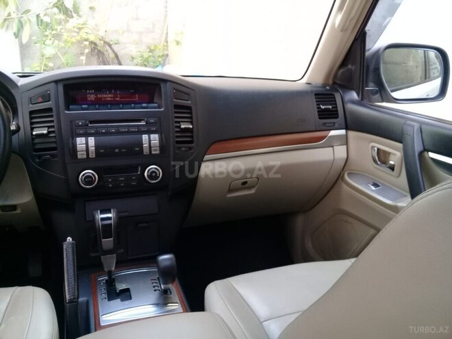 Mitsubishi Pajero 2007, 196,000 km - 3.0 l - Bakı