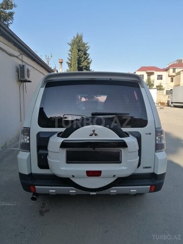 Mitsubishi Pajero 2007, 196,000 km - 3.0 l - Bakı