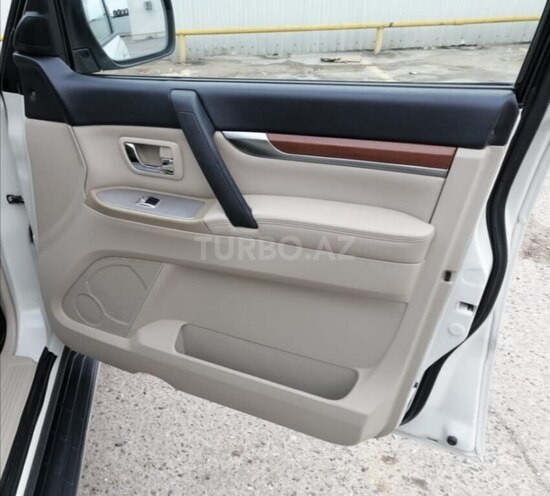 Mitsubishi Pajero 2007, 196,000 km - 3.0 l - Bakı