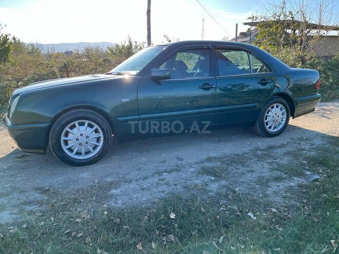 Mercedes E 200 1997, 451,023 km - 2.0 l - Quba