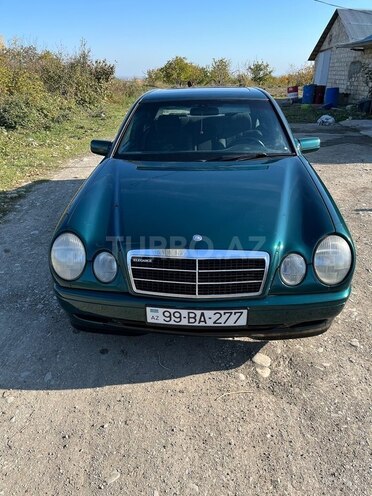 Mercedes E 200 1997, 451,023 km - 2.0 l - Quba